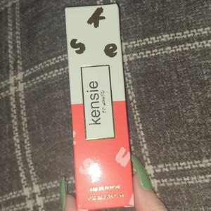 Nwt Kensie so pretty .34 Mini Travel Spray